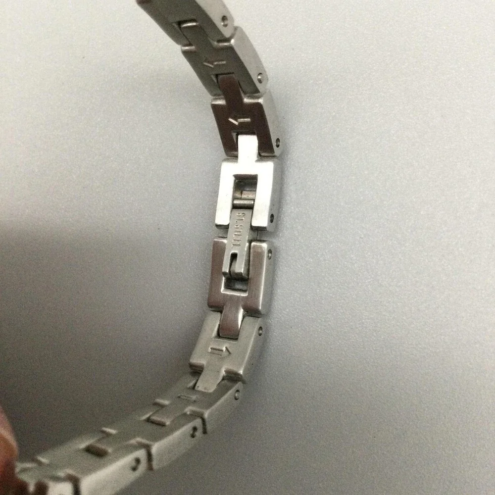 Pulsar Womens Watch 20mm MOP Dial Two Tone Crystals VX50-X252 Bracelet 5.75